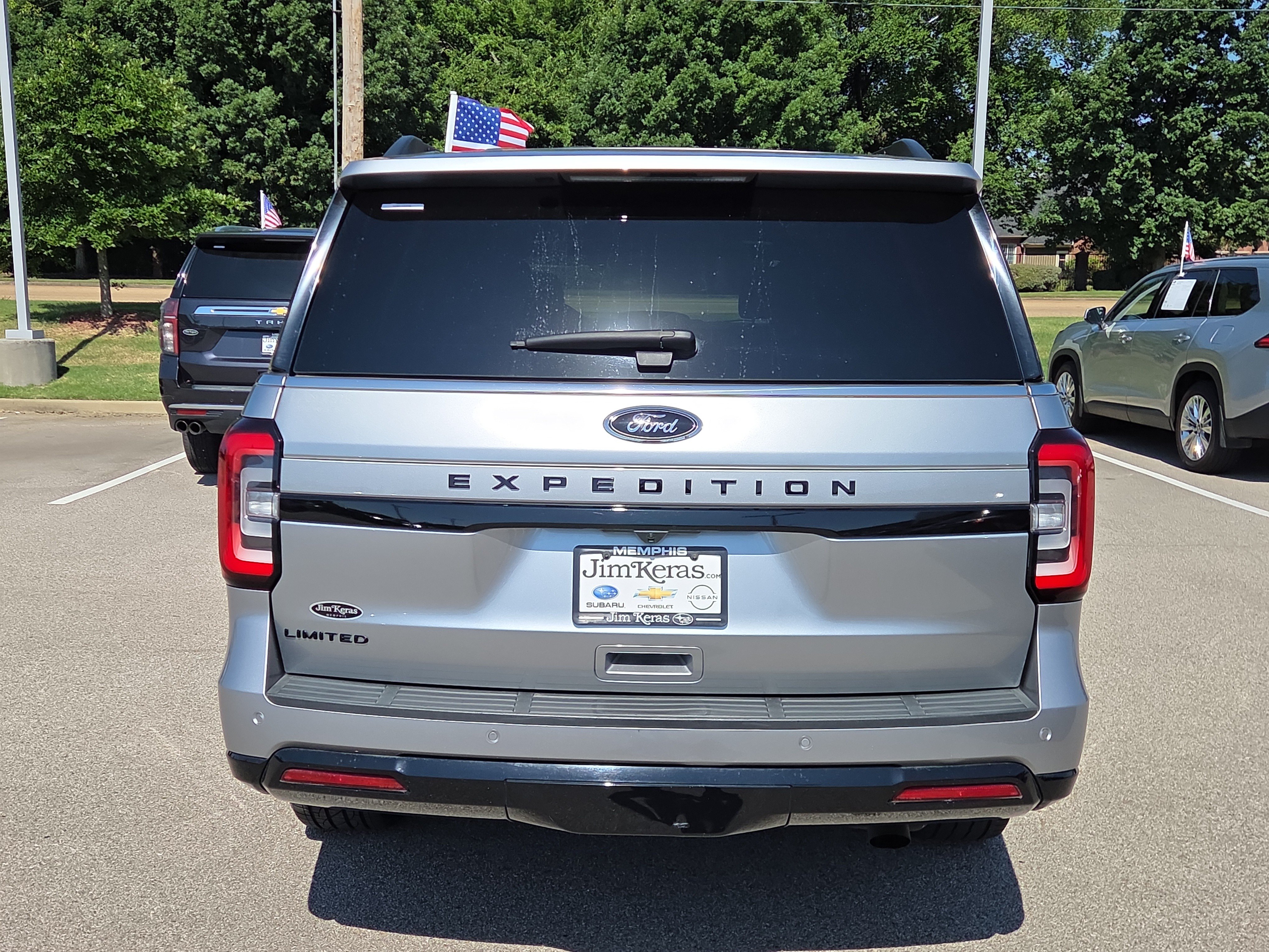 Used 2024 Ford Expedition Limited AWD/4WD image 4