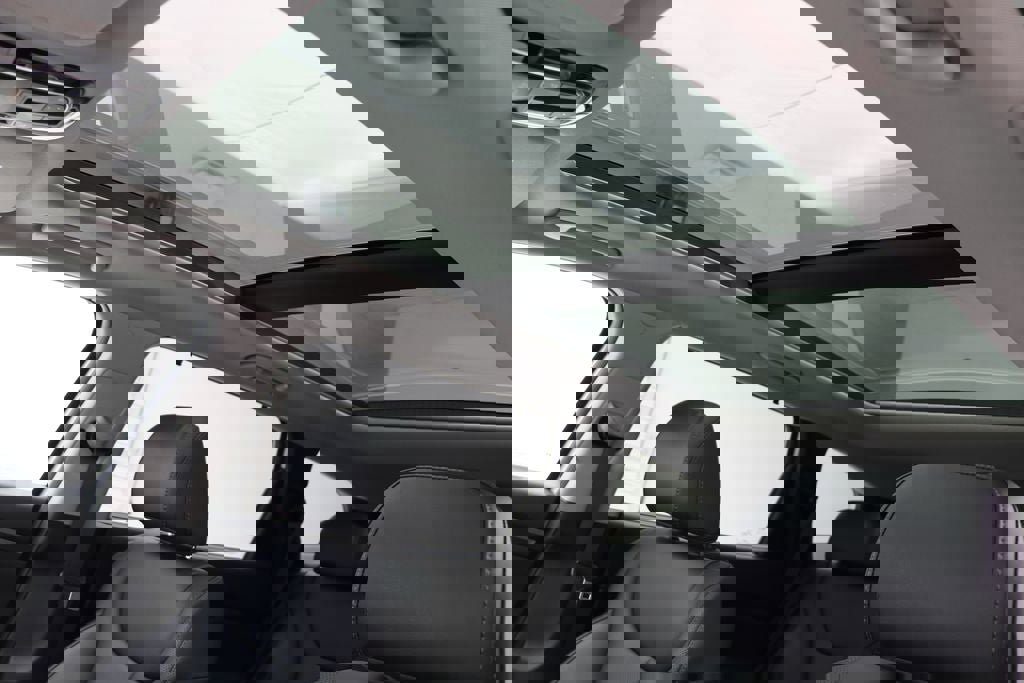 Used 2023 Hyundai Santa Fe SEL w/ Premium Package image 18