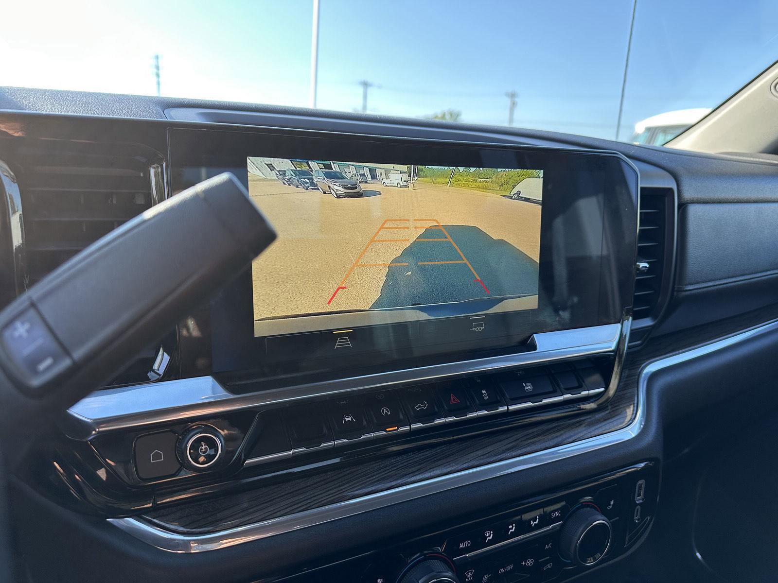 Used 2024 Chevrolet Silverado 1500 LT image 30