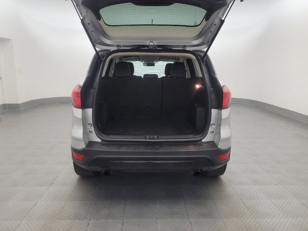 Used 2019 Ford Escape SE FWD image 29