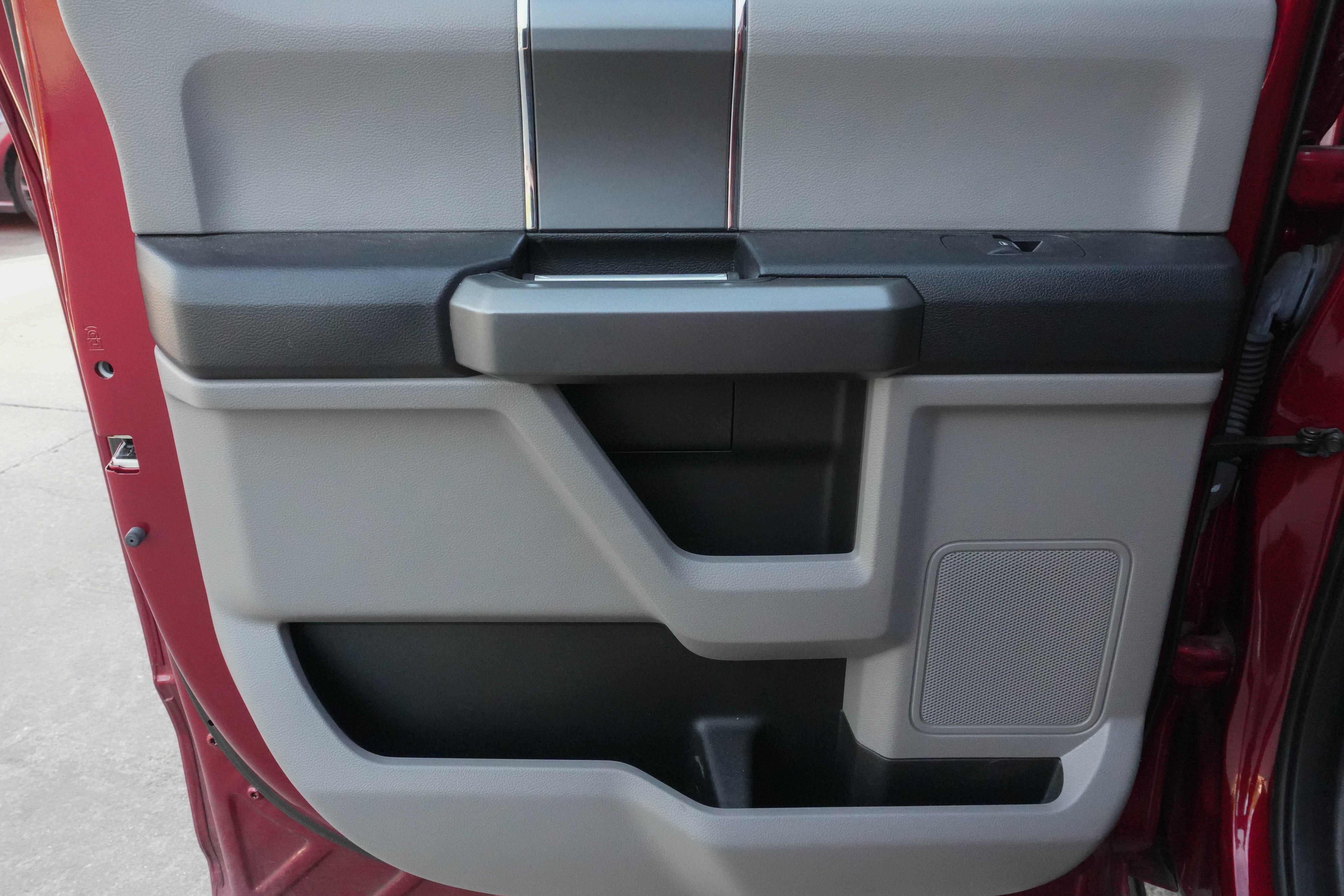 Used 2018 Ford F150 XLT w/ Equipment Group 302A Luxury image 33