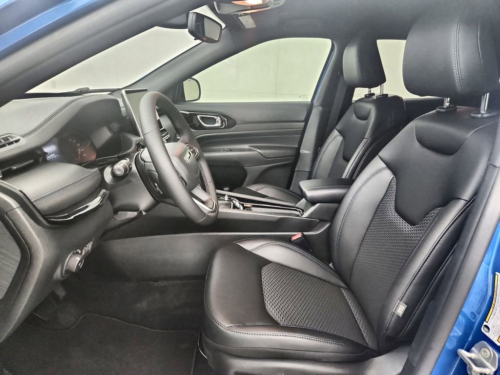 New 2026 Jeep Compass Latitude image 19