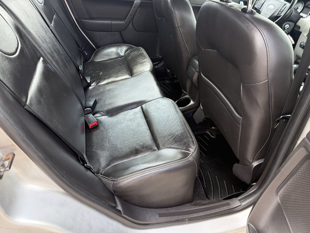 Used 2009 Ford Focus SES FWD image 30