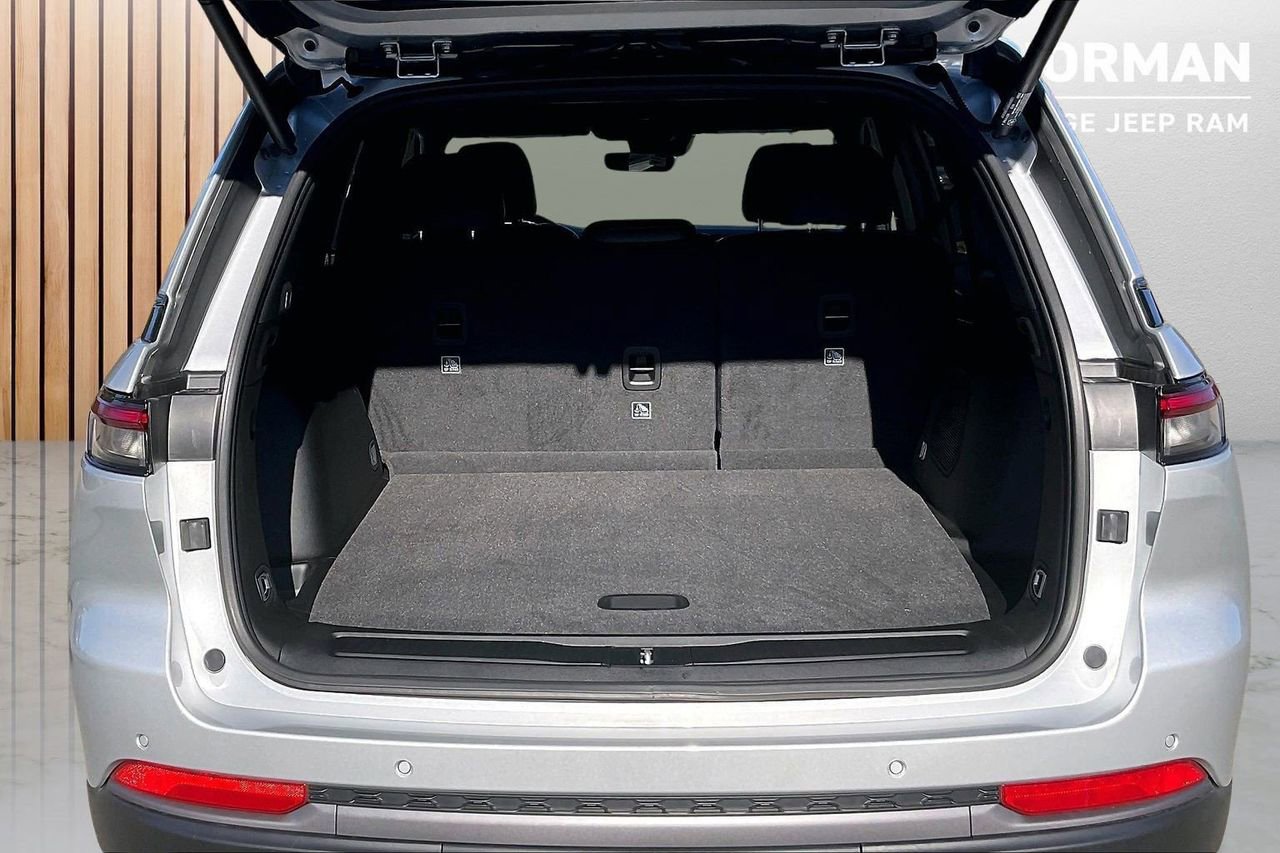 New 2026 Jeep Grand Cherokee Limited w/ Limited Altitude Package image 25