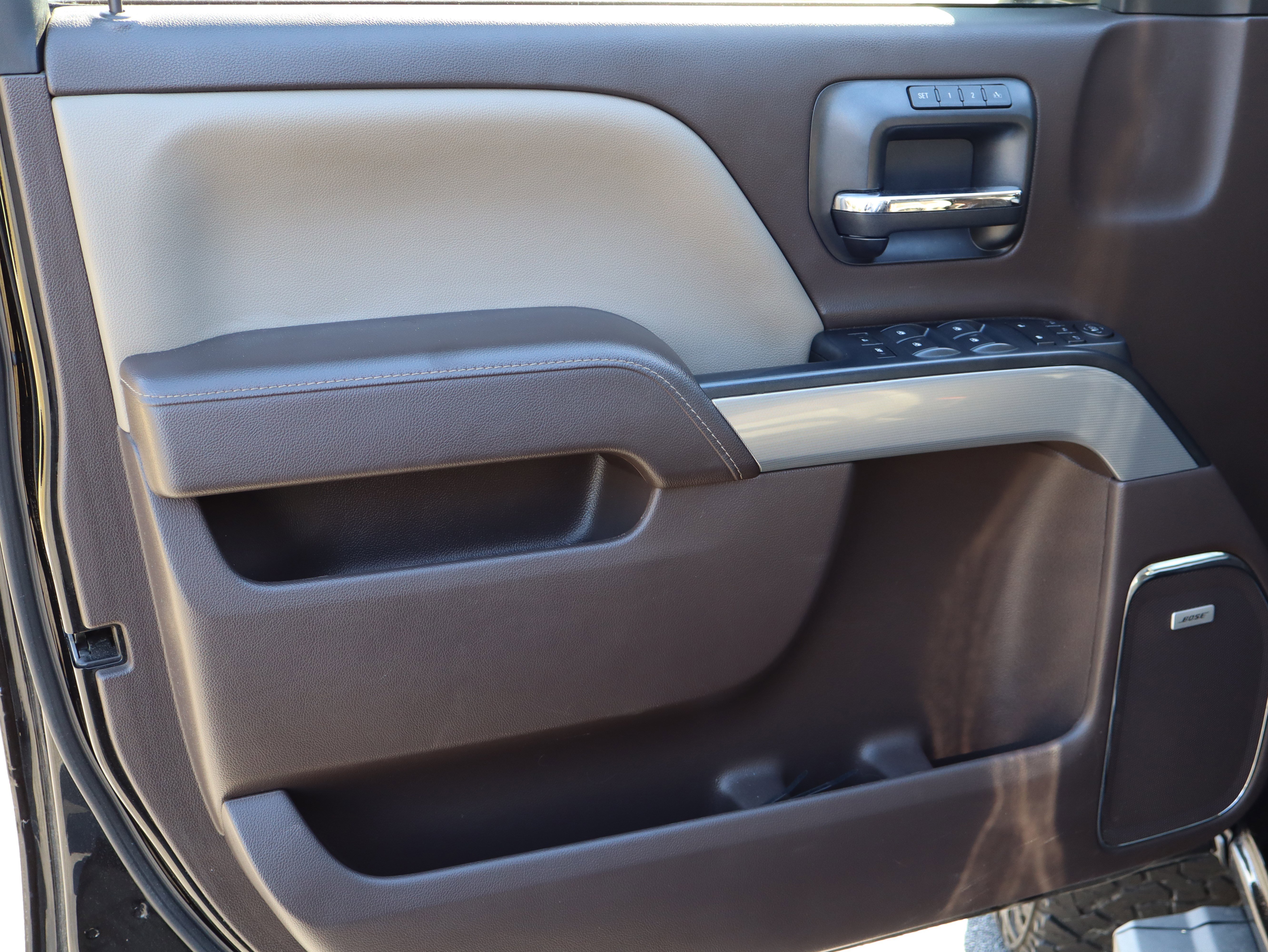 Used 2018 Chevrolet Silverado 1500 LTZ Z71 w/ LTZ Plus Package image 18