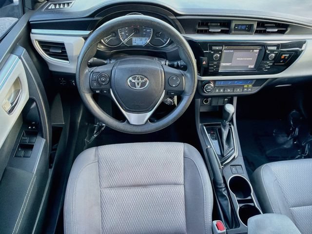 Used 2015 Toyota Corolla LE FWD image 16