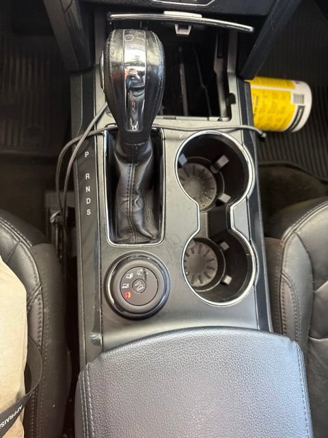 Used 2018 Ford Explorer XLT w/ Equipment Group 202A AWD/4WD image 17