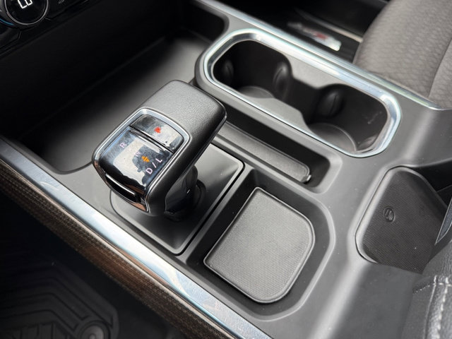 Used 2022 Chevrolet Silverado 1500 LT AWD/4WD image 26