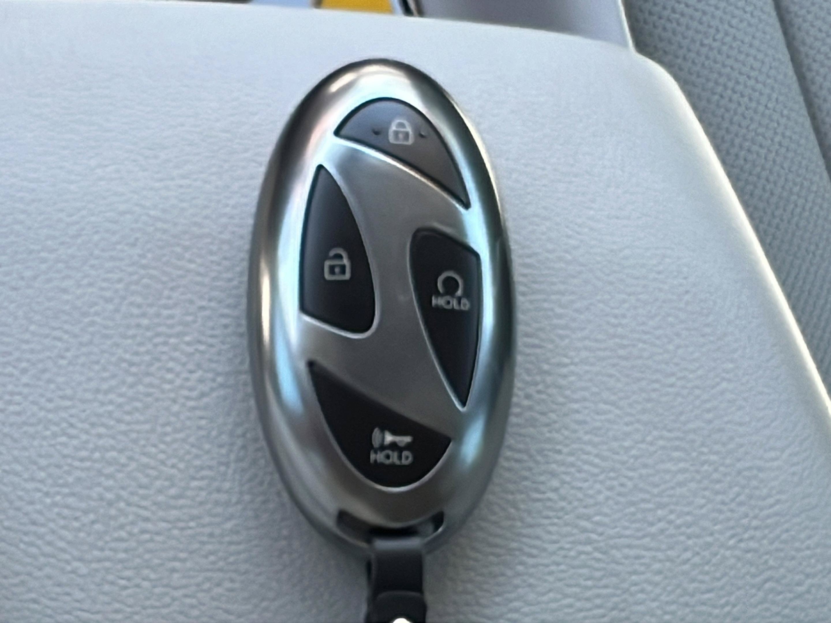 Certified 2025 Hyundai Elantra Limited FWD image 27