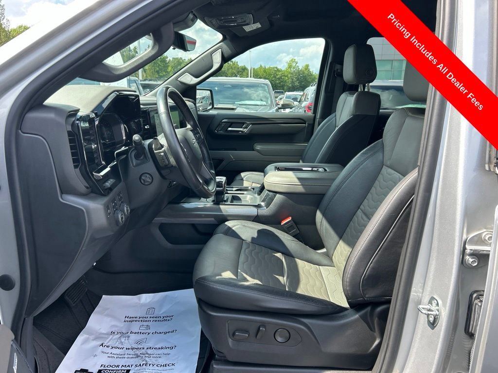 Used 2022 Chevrolet Silverado 1500 ZR2 w/ Technology Package AWD/4WD image 3