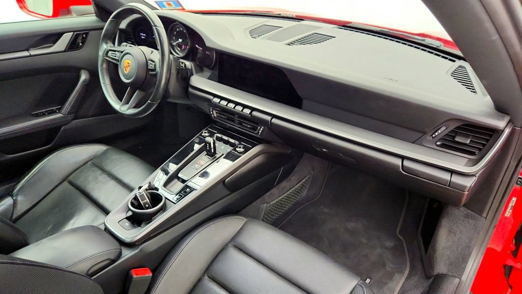 Used 2020 Porsche 911 Carrera RWD image 22