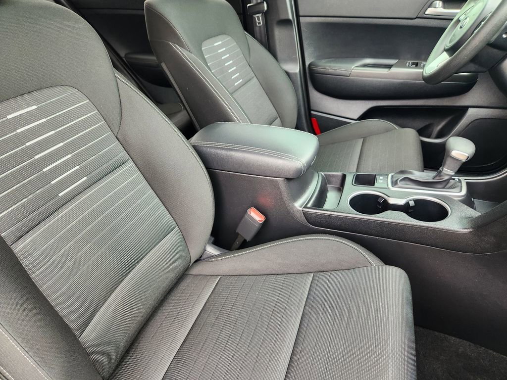 Certified 2022 Kia Sportage LX w/ LX FWD Value Edition Package image 14