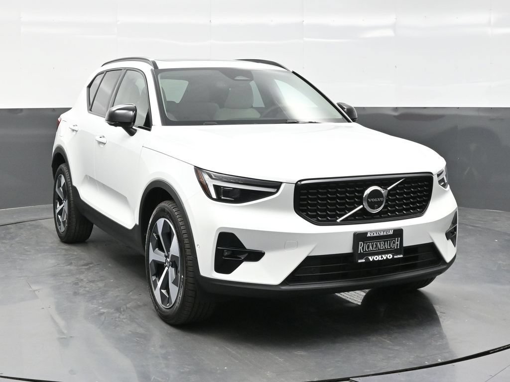 New 2026 Volvo XC40 B5 Plus w/ Climate Package AWD/4WD image 1