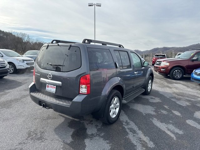 Used 2011 Nissan Pathfinder SV image 8