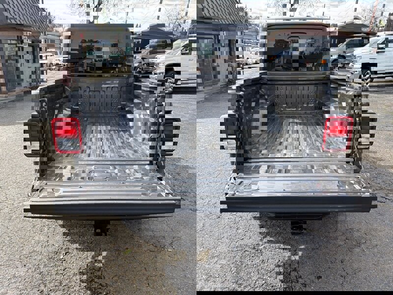 Used 2022 Jeep Gladiator Sport image 30