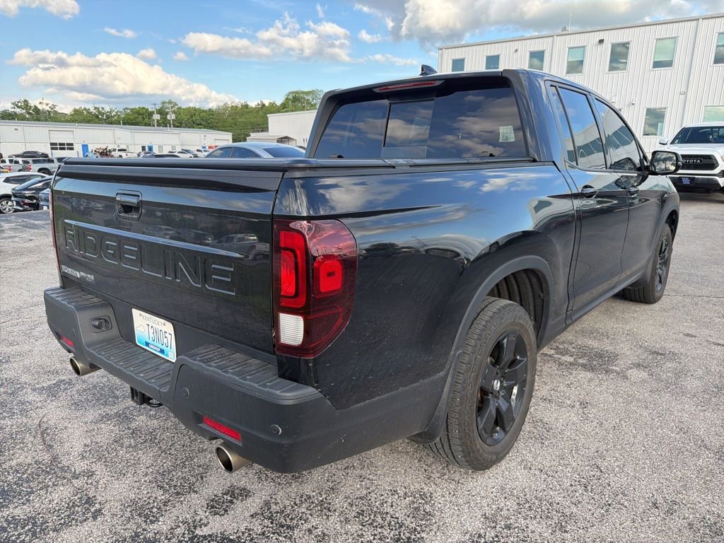 Used 2024 Honda Ridgeline Black Edition image 3