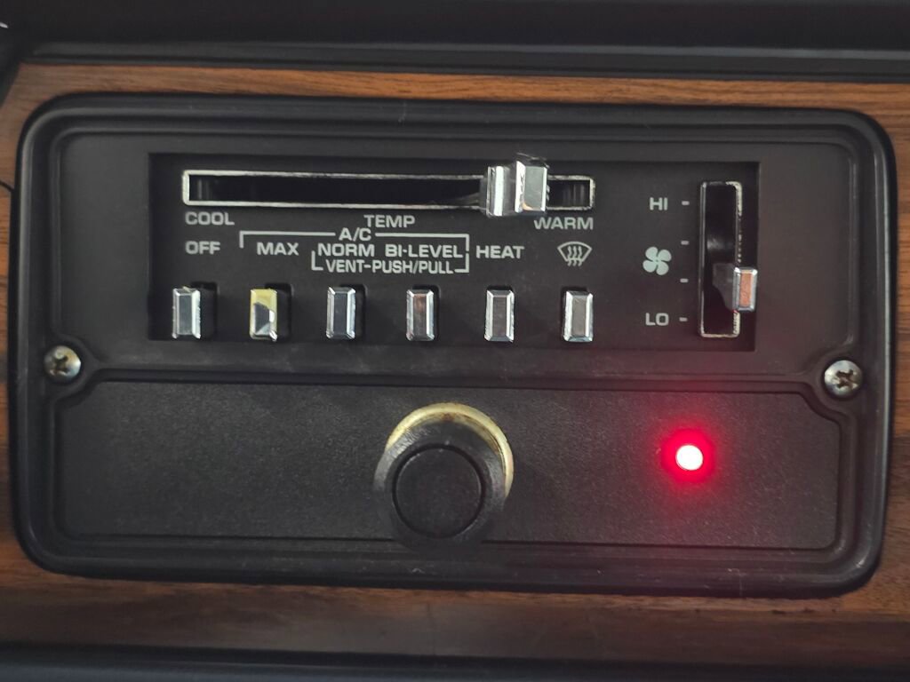 Used 1991 Dodge B2500 image 97