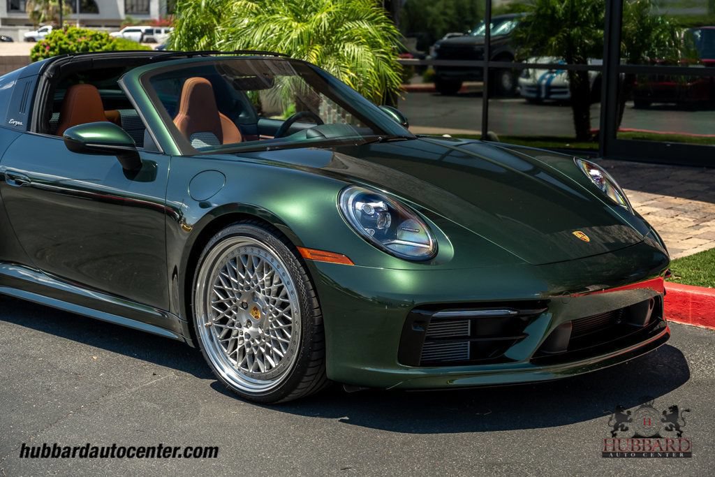 Used 2024 Porsche 911 AWD/4WD image 13