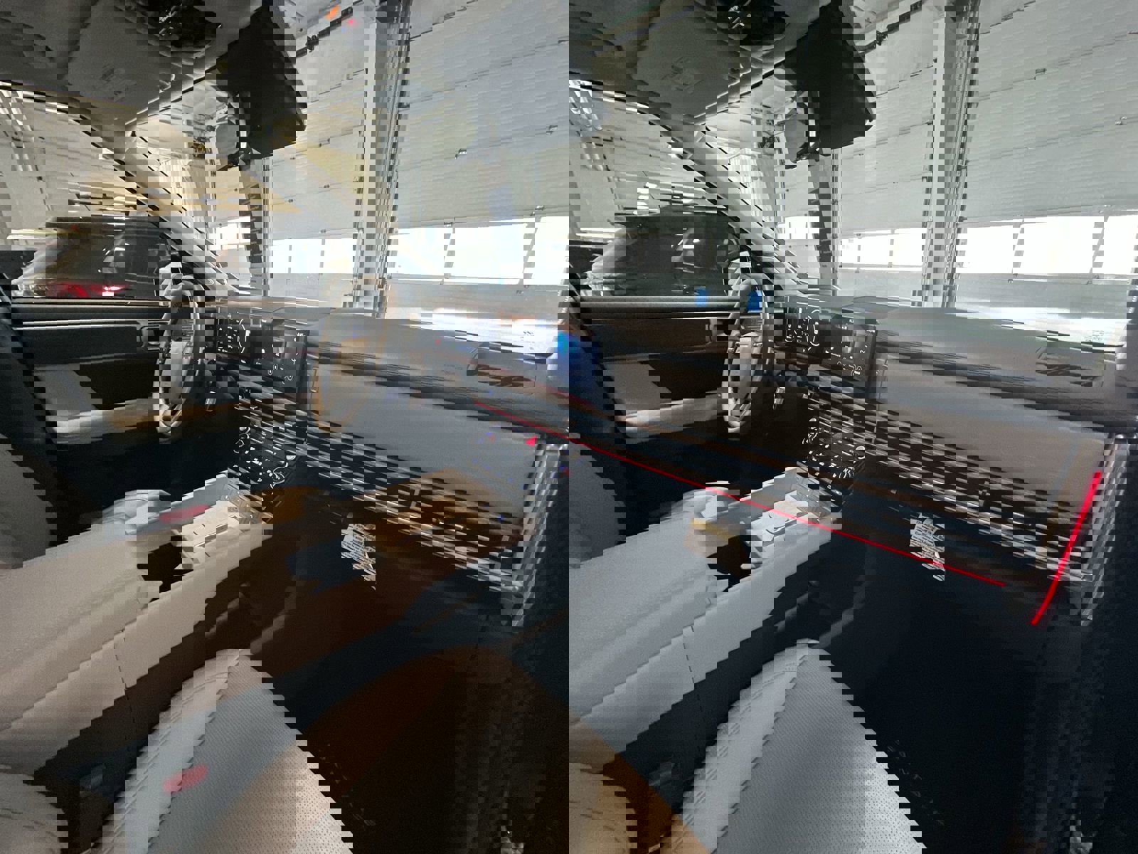 Used 2025 Hyundai Santa Fe Calligraphy image 30