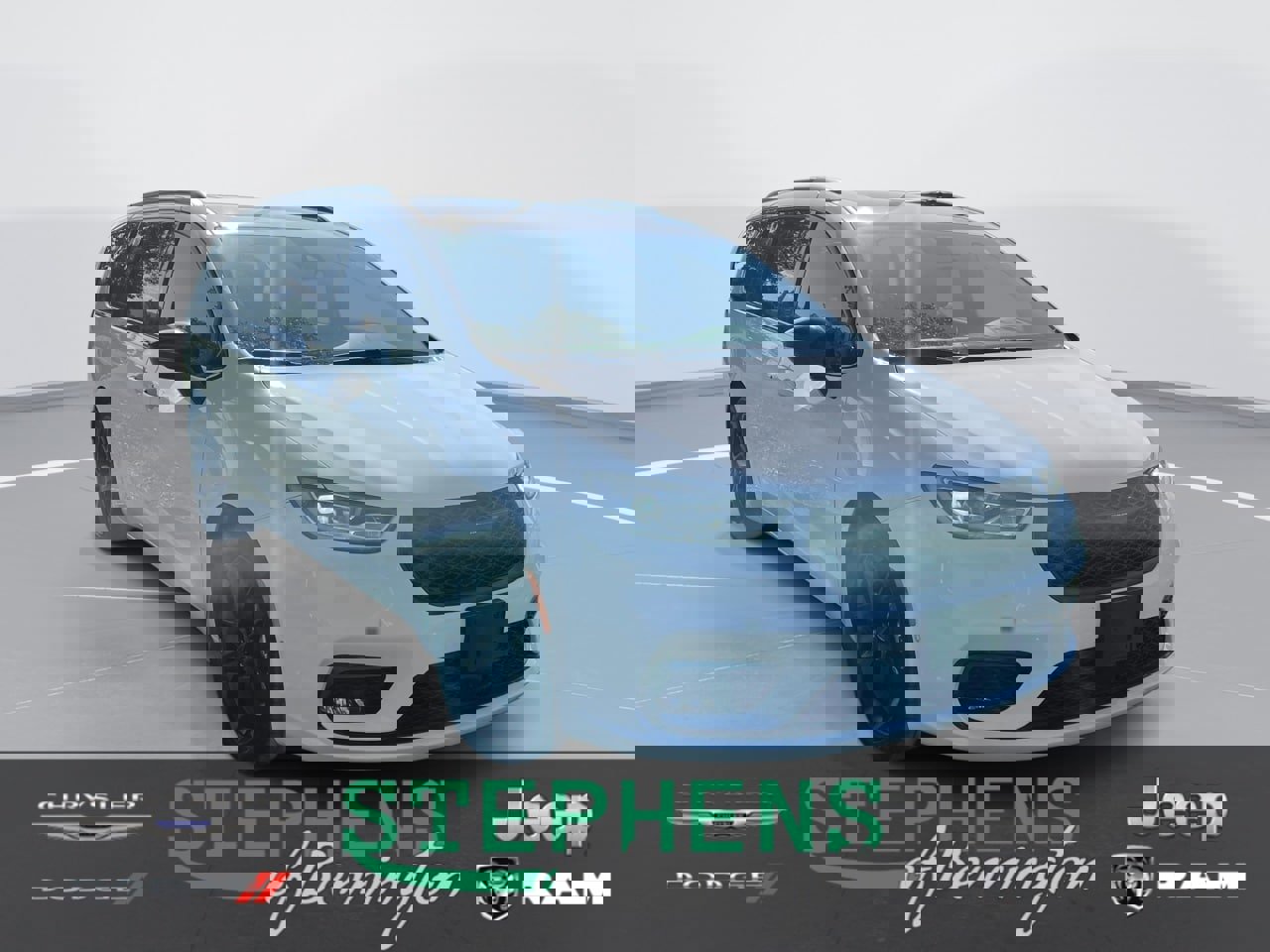 Used 2024 Chrysler Pacifica Touring-L w/ S Appearance Package