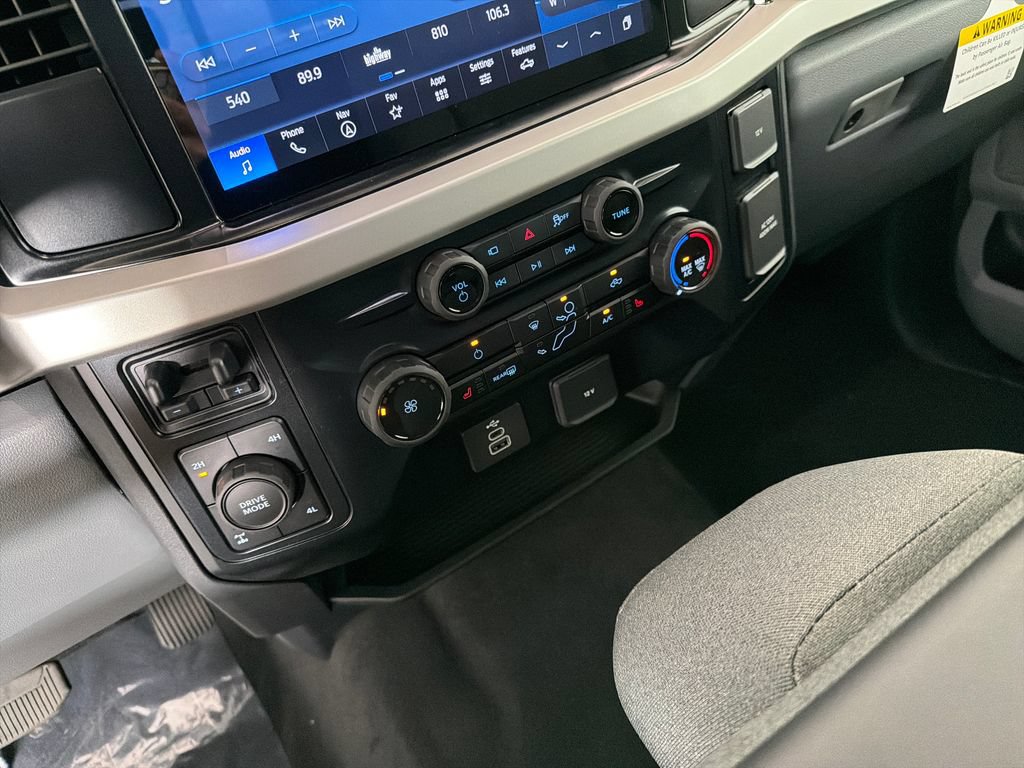 New 2026 Ford F350 XLT w/ XLT Premium Package AWD/4WD image 16