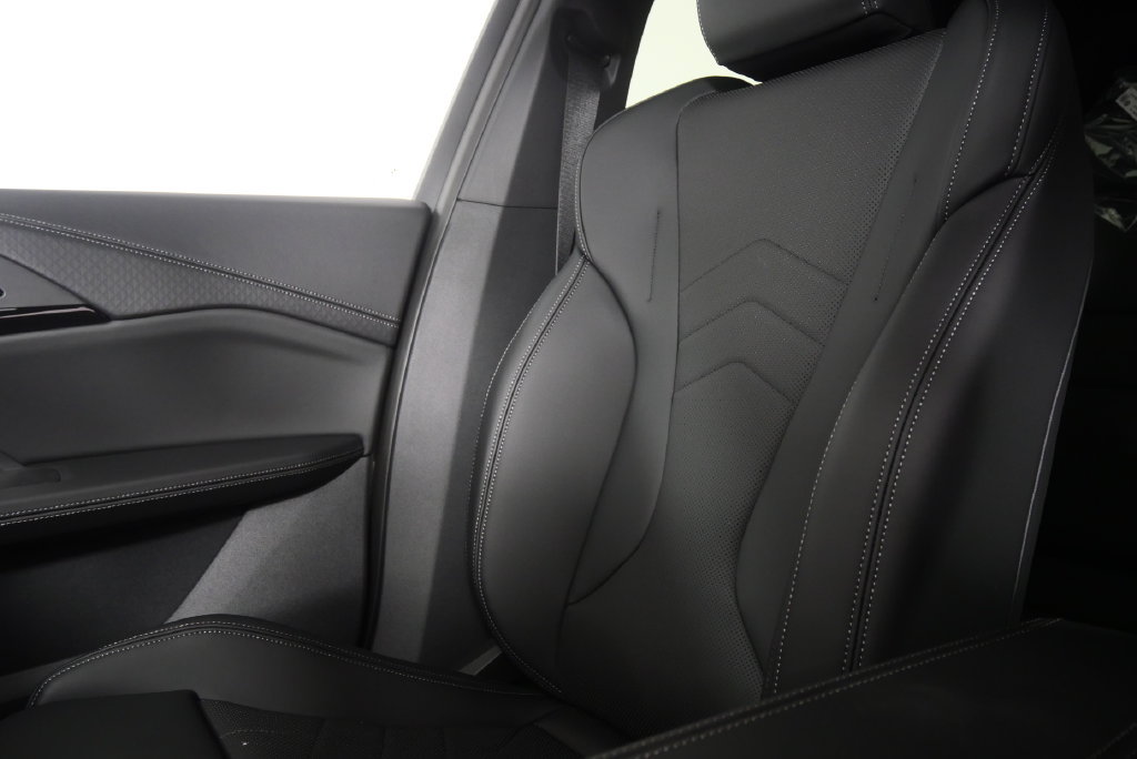 Used 2026 BMW X2 xDrive28i w/ Technology Package AWD/4WD image 22