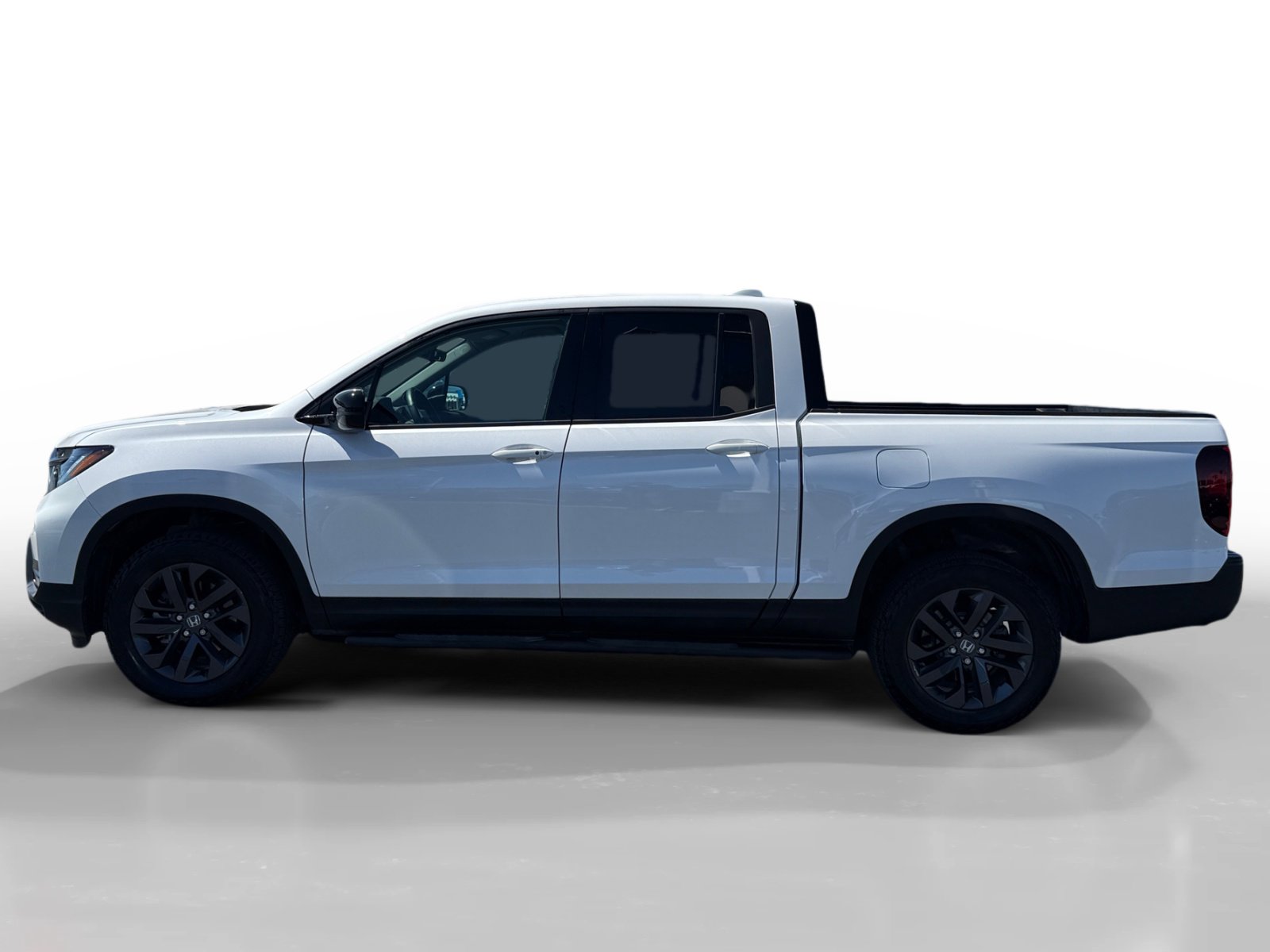 Certified 2024 Honda Ridgeline Sport image 2