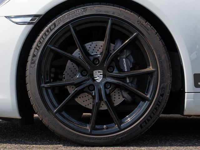 Certified 2019 Porsche 911 Carrera T w/ Carrera T Interior Package image 12