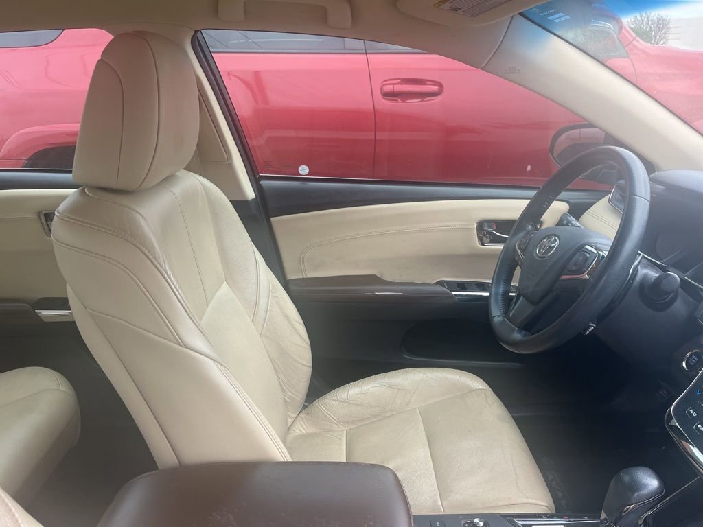Used 2015 Toyota Avalon XLE image 4