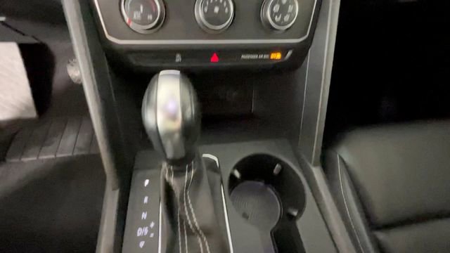 Used 2022 Volkswagen Atlas Cross Sport SE FWD image 28