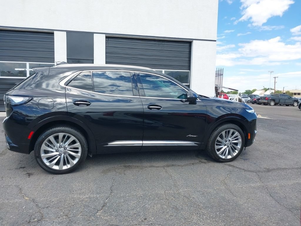 Used 2025 Buick Envision Avenir AWD/4WD image 4