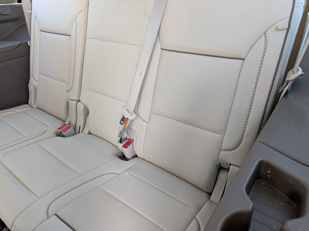 Used 2021 GMC Yukon Denali w/ Denali Premium Package image 19