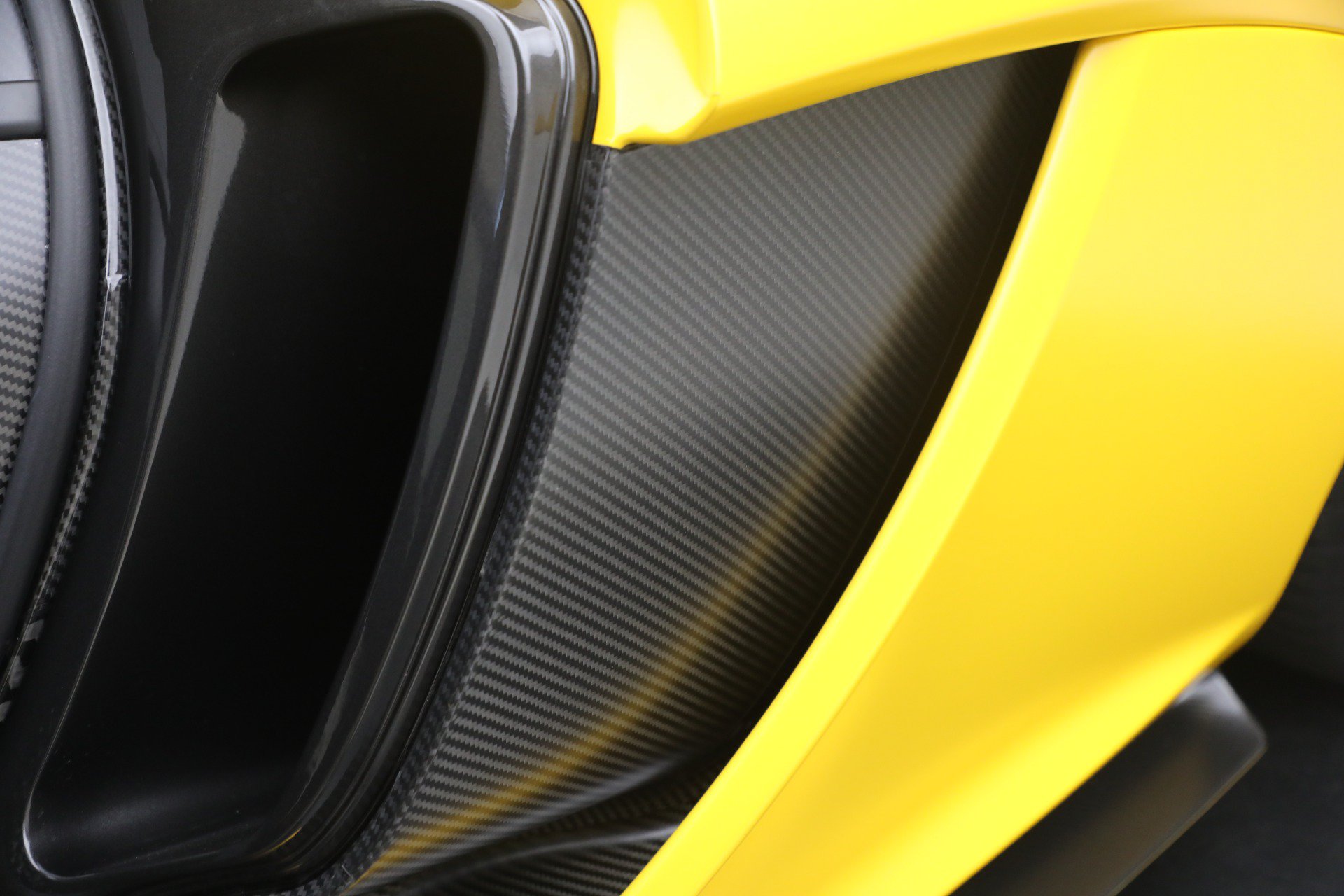 Used 2015 McLaren P1 RWD image 37
