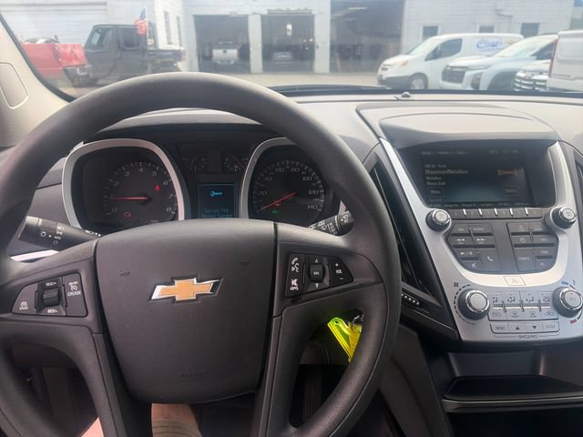 Used 2017 Chevrolet Equinox LS FWD image 13