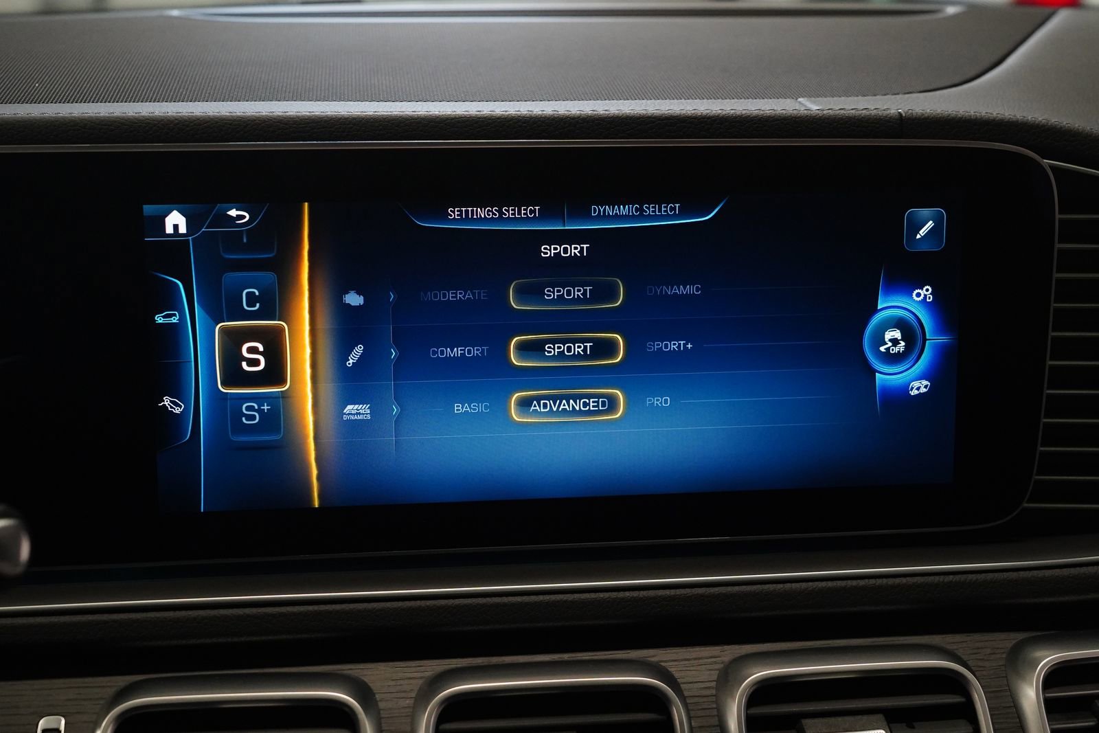 Certified 2024 Mercedes-Benz GLE 53 AMG 4MATIC Coupe image 26