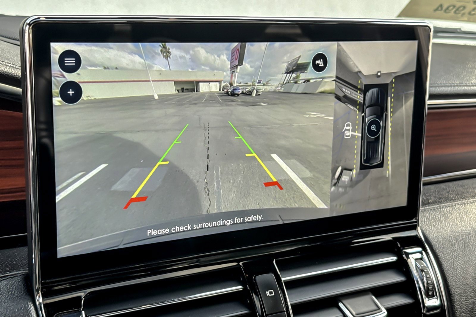 Used 2024 Lincoln Navigator Premiere image 20