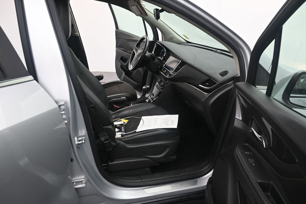 Used 2018 Buick Encore Preferred AWD/4WD image 19