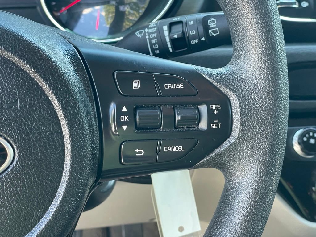 Used 2020 Kia Sedona LX FWD image 18