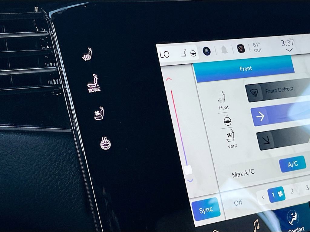 Certified 2025 Jeep Wagoneer L 4WD w/ HD Trailer Tow Package image 21