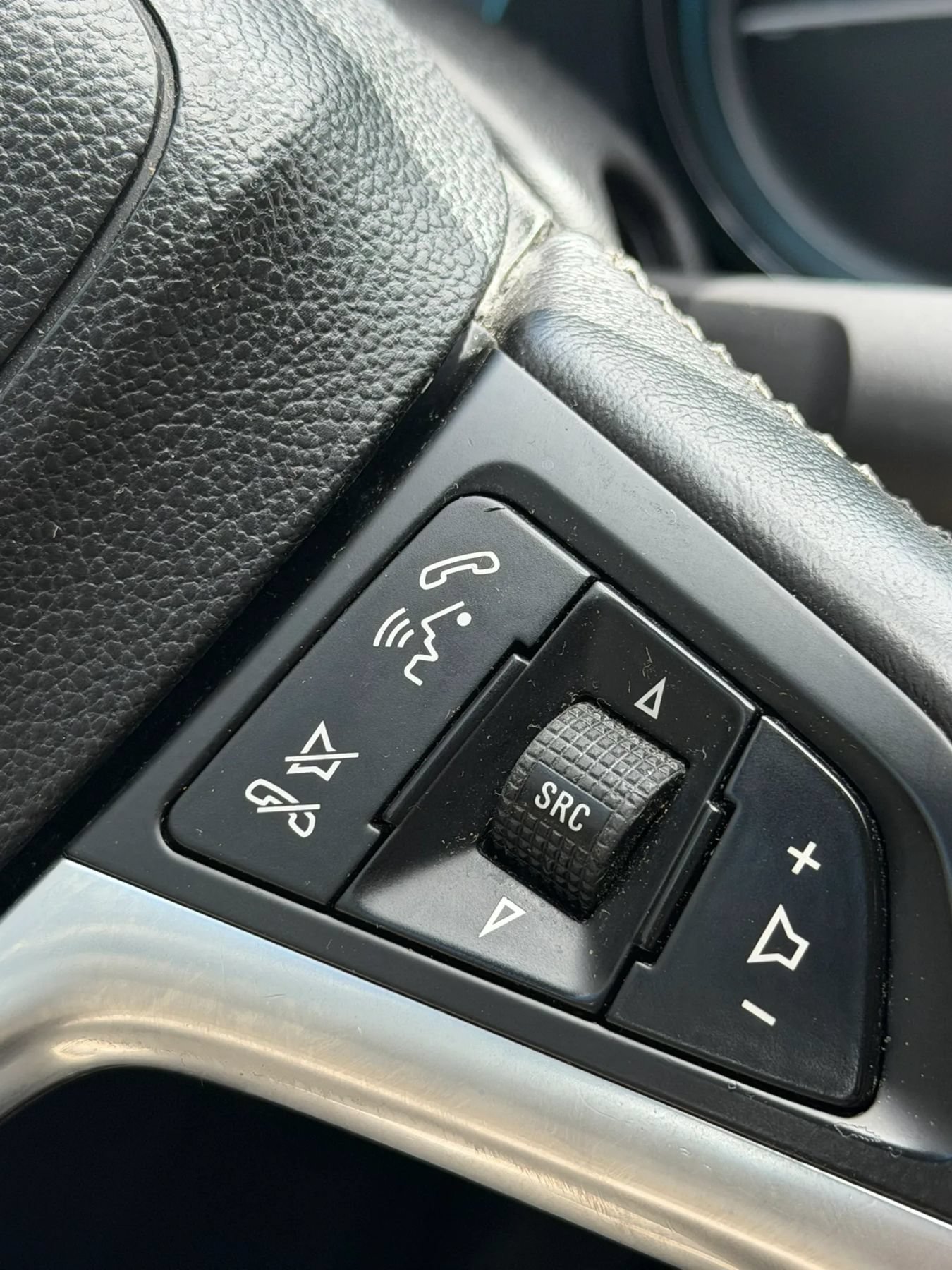 Used 2015 Buick Verano Leather FWD image 16