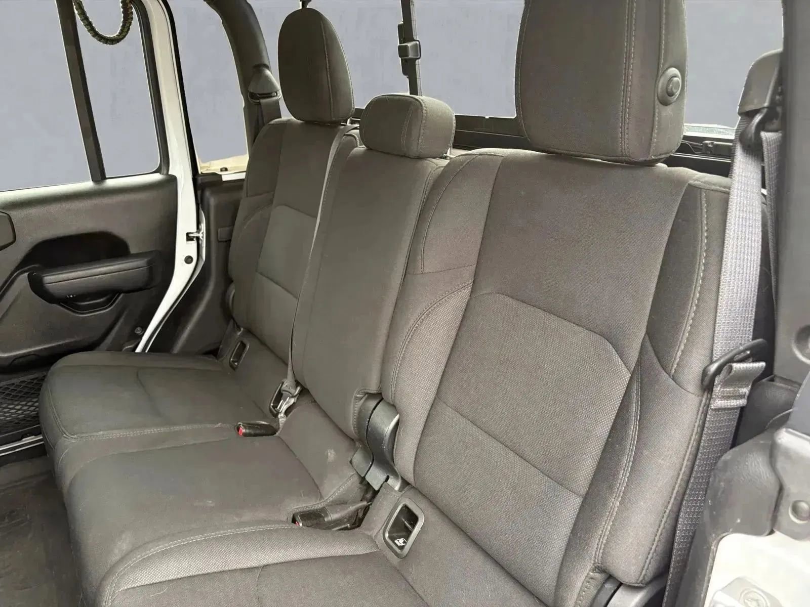 Used 2023 Jeep Gladiator Sport image 15