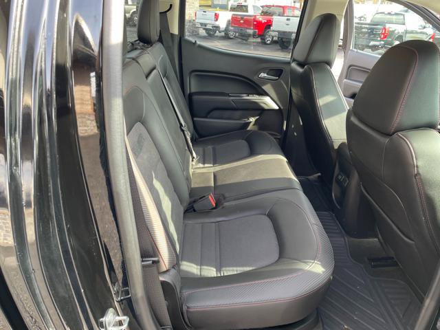 Used 2015 GMC Canyon SLE w/ All-Terrain Package AWD/4WD image 26