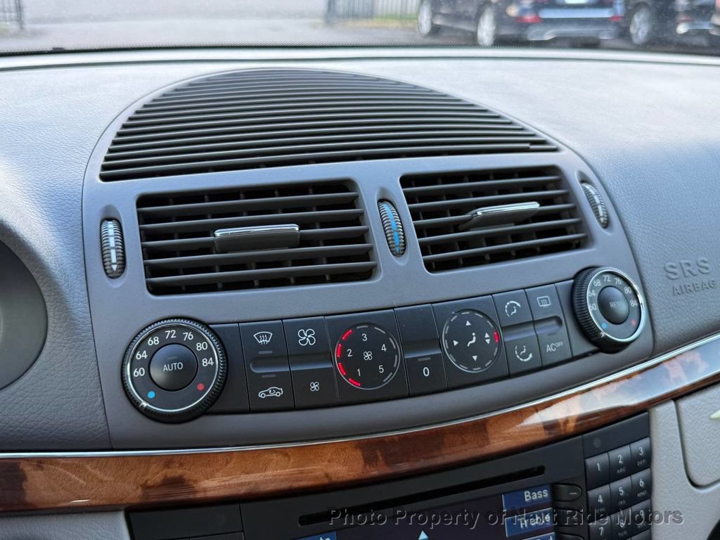 Used 2004 Mercedes-Benz E 320 Sedan image 21
