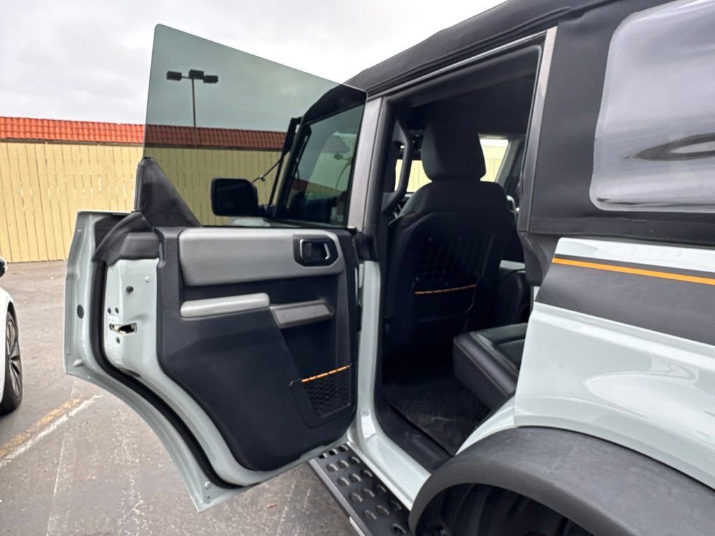 Used 2023 Ford Bronco Badlands w/ Sasquatch Package AWD/4WD image 14