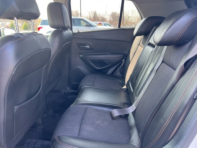 Used 2017 Chevrolet Trax LT w/ LT Convenience Package image 16