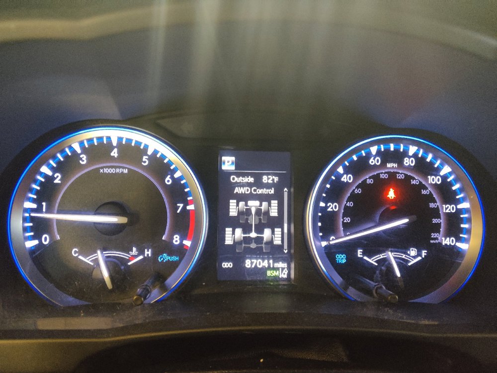 Used 2019 Toyota Highlander XLE AWD/4WD image 23