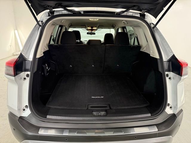 Used 2022 Nissan Rogue SV image 7