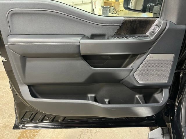 Used 2024 Ford F250 Lariat w/ Chrome Package image 13