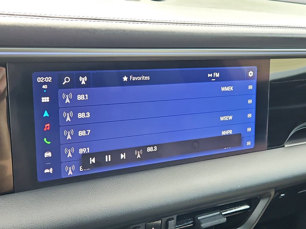 Certified 2025 Porsche Macan 4S Electric AWD/4WD image 34