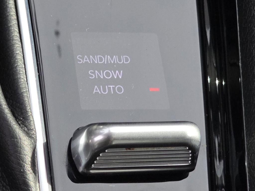 Used 2022 Jeep Compass Limited image 31